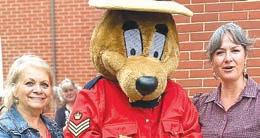 Two Hills & Area RCMP and Victim Services Host Hot Dog Lunch