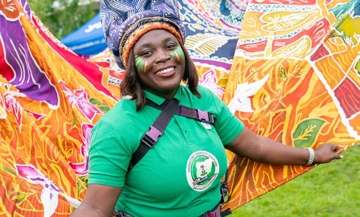 Thousands 'feel good' at family picnics