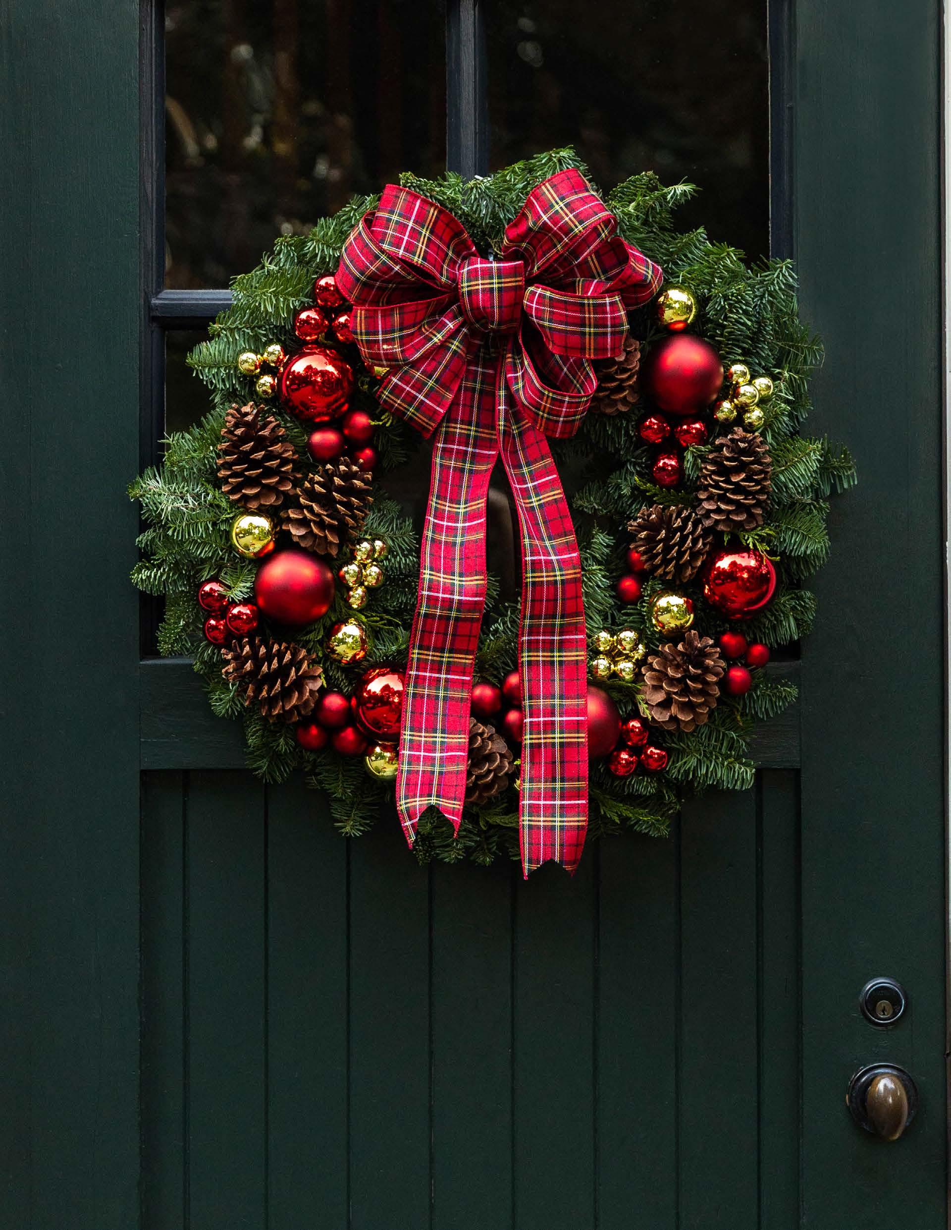 The Winston Flowers Holiday Décor Collection by winstonflowers Issuu