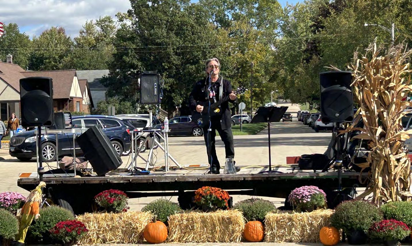 NBA star Glenn Robinson III celebrates fatherhood at pumpkin patch