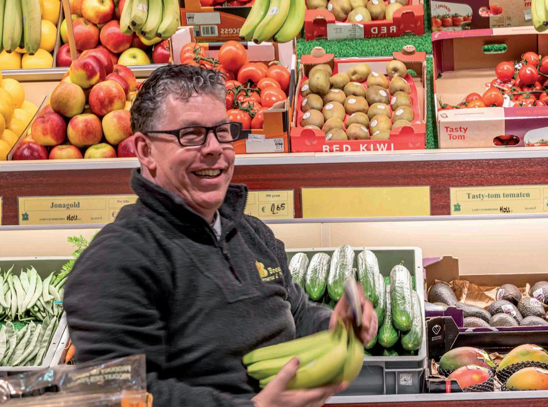 Cover for Bresser Groente en Fruit, een echte familiezaak: "Het contact met de mensen is het mooiste dat er is!"