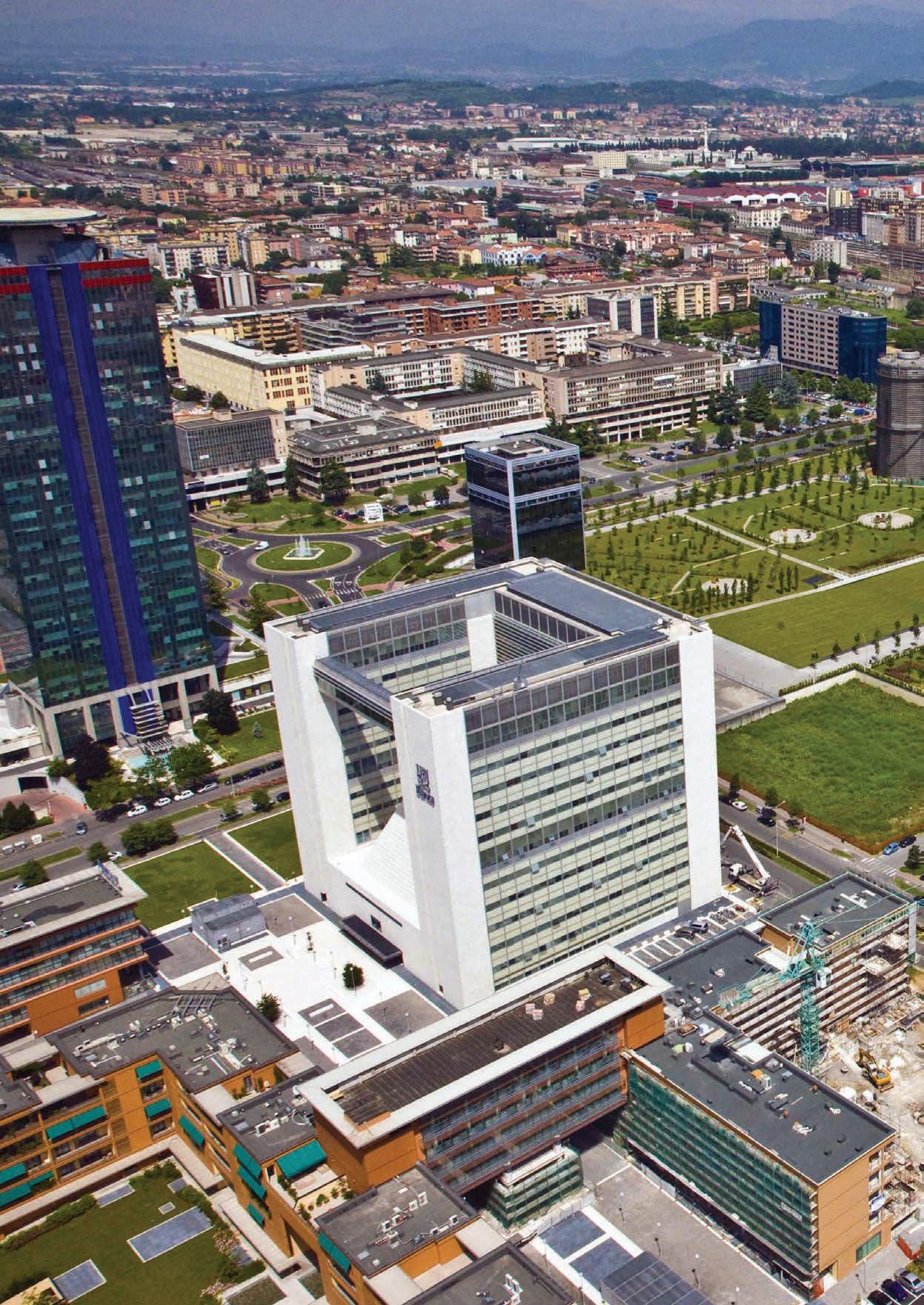 Pagina Milano Scomparsa - Una splendida foto di via Vittorio Emanuele a  Baggio, fine Ottocento. La cosa incredibile di questa immagine è che nulla  è mutato, se non il nome della strada,, image size:1247x1761