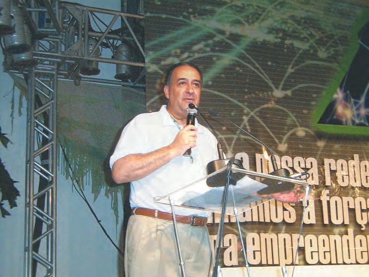 Mala de Jornalista Famoso Surpreende em Congonhas: Marmitas em Destaque no Raio-X