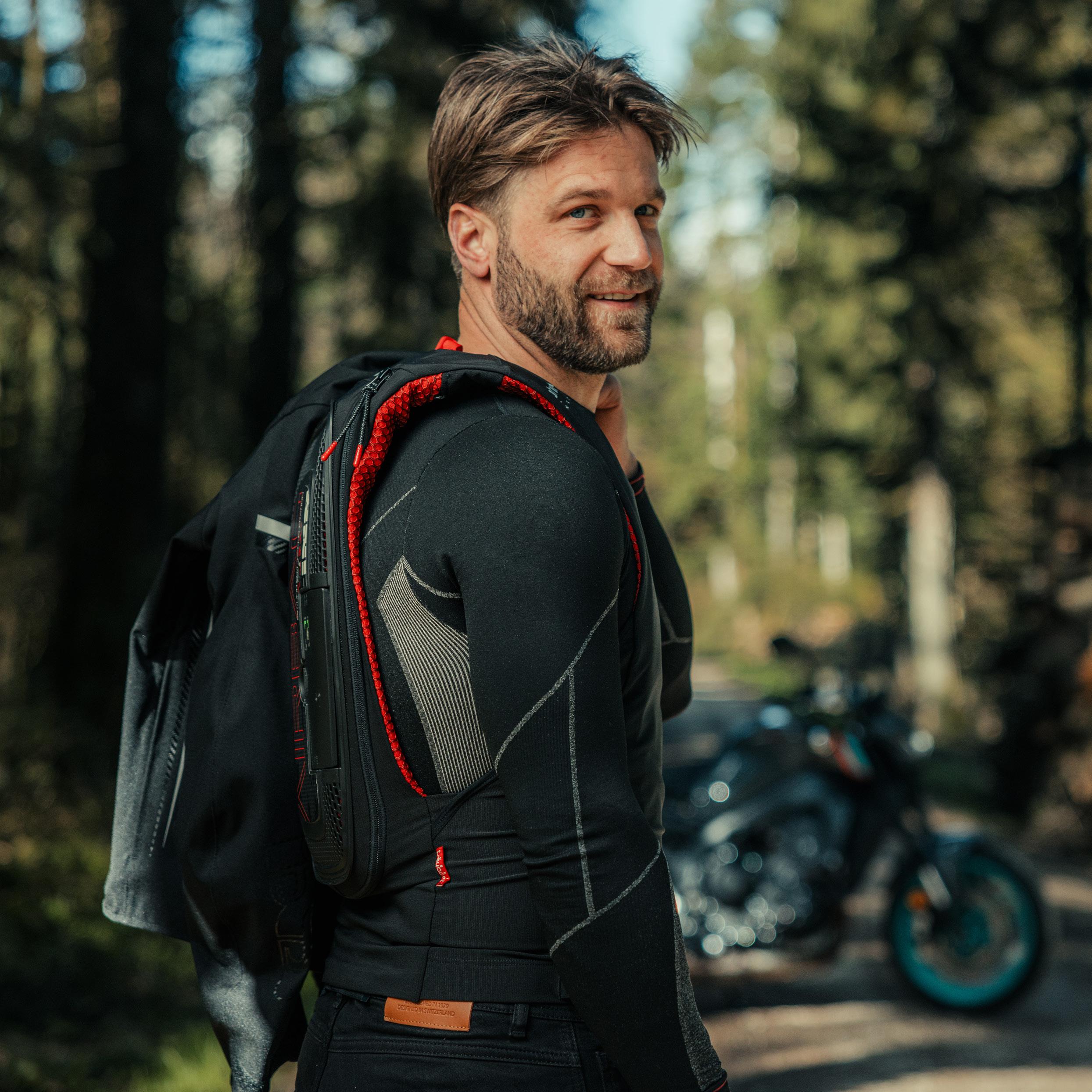 新品タグ付き！THE TOE Evros Switching Jacket THE TOE Evros Switching Jacket Evros Switching Jacket – THE TOÉ