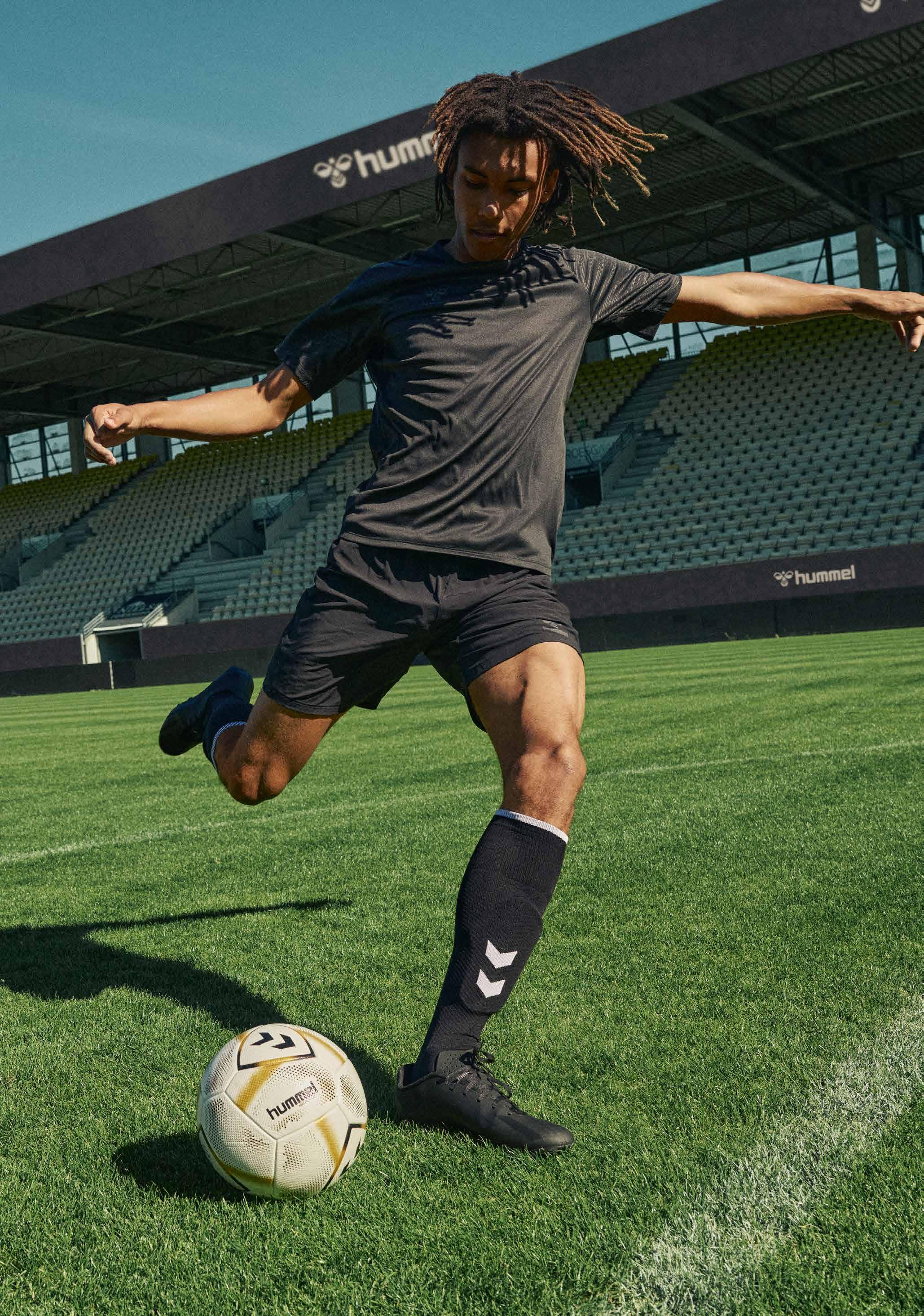 Hummel Teamsport Katalog 2025 by indoortrends.de Issuu