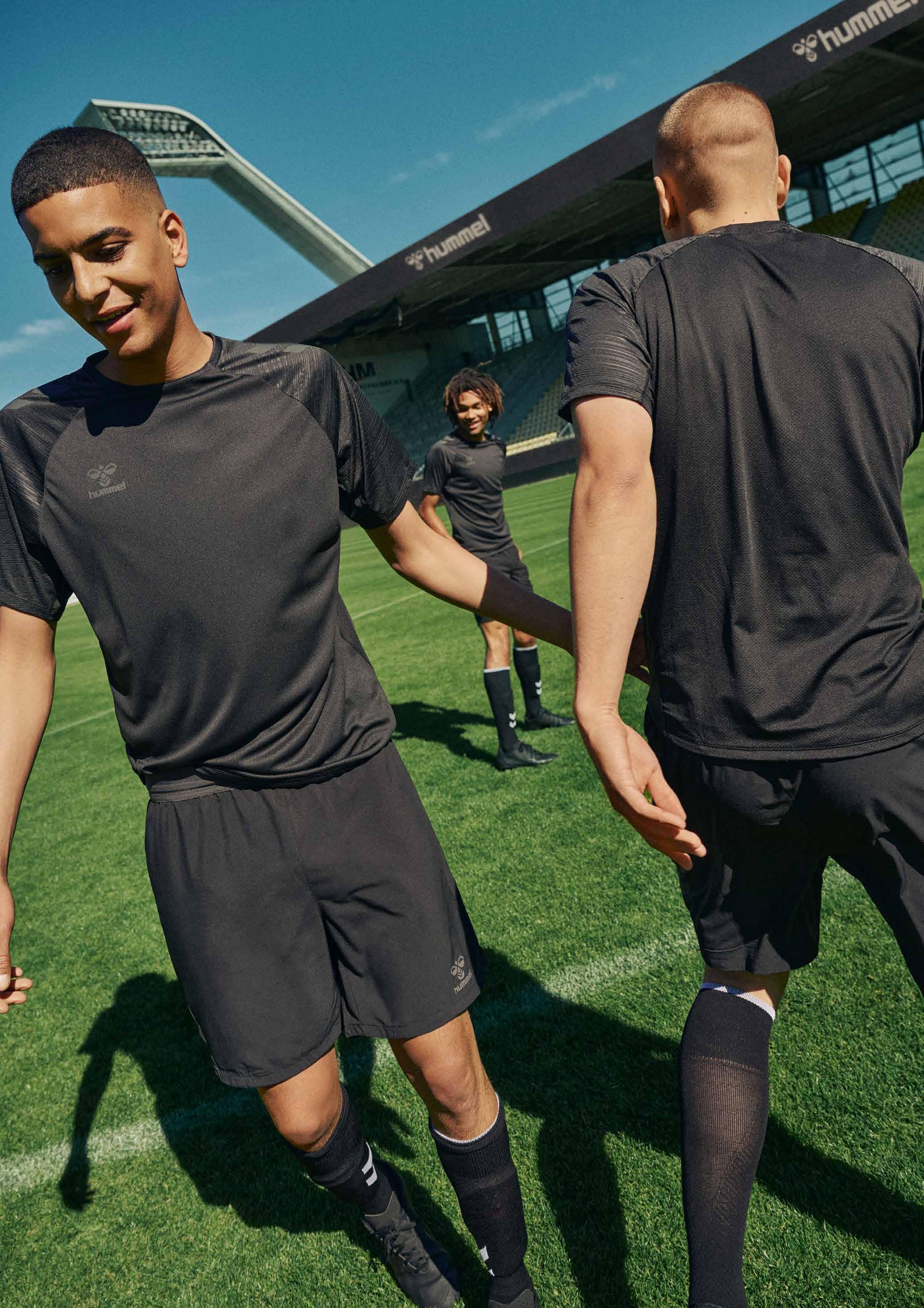 Hummel Teamsport Katalog 2025 by indoortrends.de Issuu