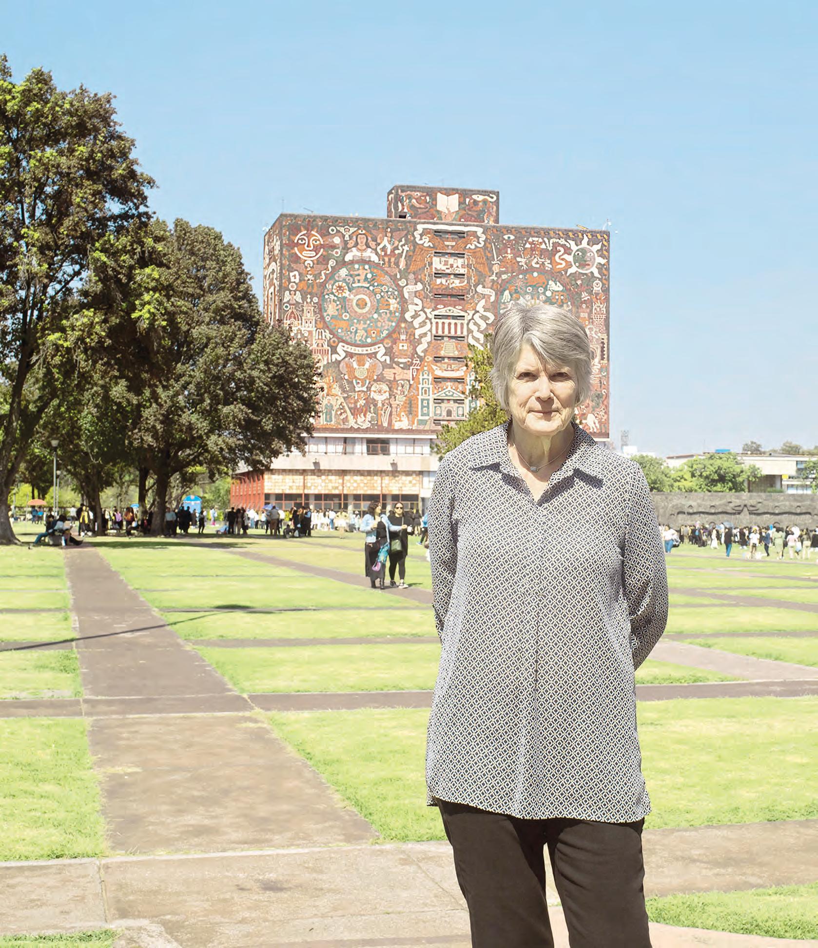 Grandes casas de México: La casa de Edward N. Brown en la esquina de Mérida  y Puebla,, image size:1678x1944