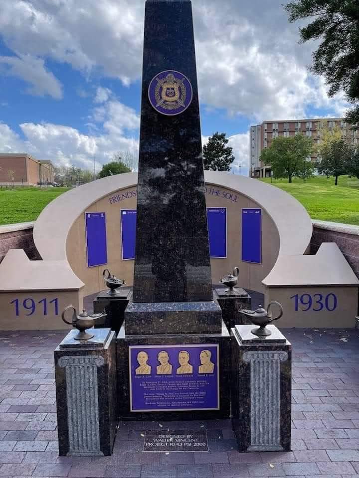 Rho Psi Chapter Dedicates New Monument